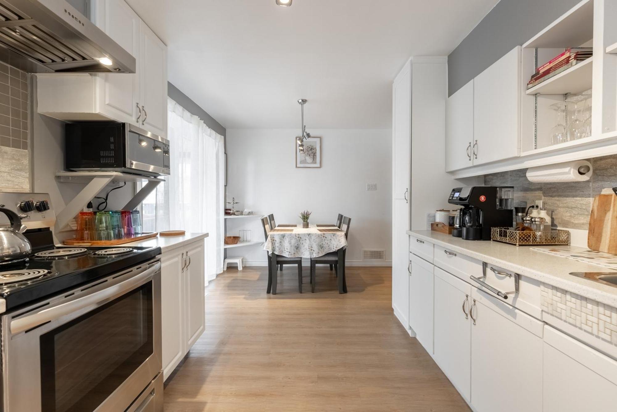 Comfortable Spacious House With Parking Brossard Ngoại thất bức ảnh