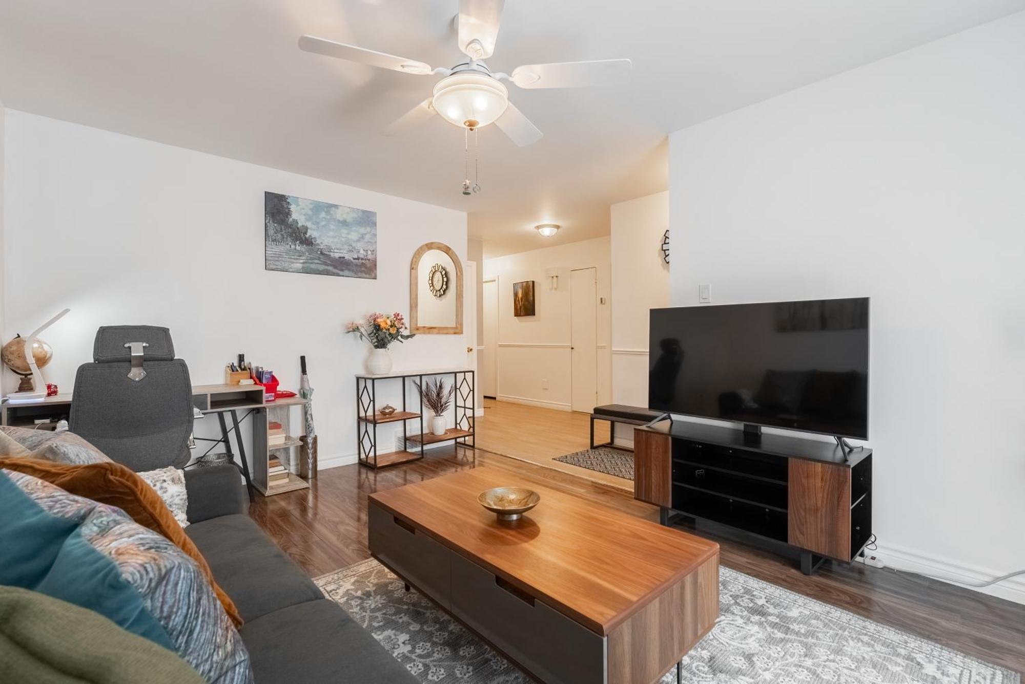 Comfortable Spacious House With Parking Brossard Ngoại thất bức ảnh