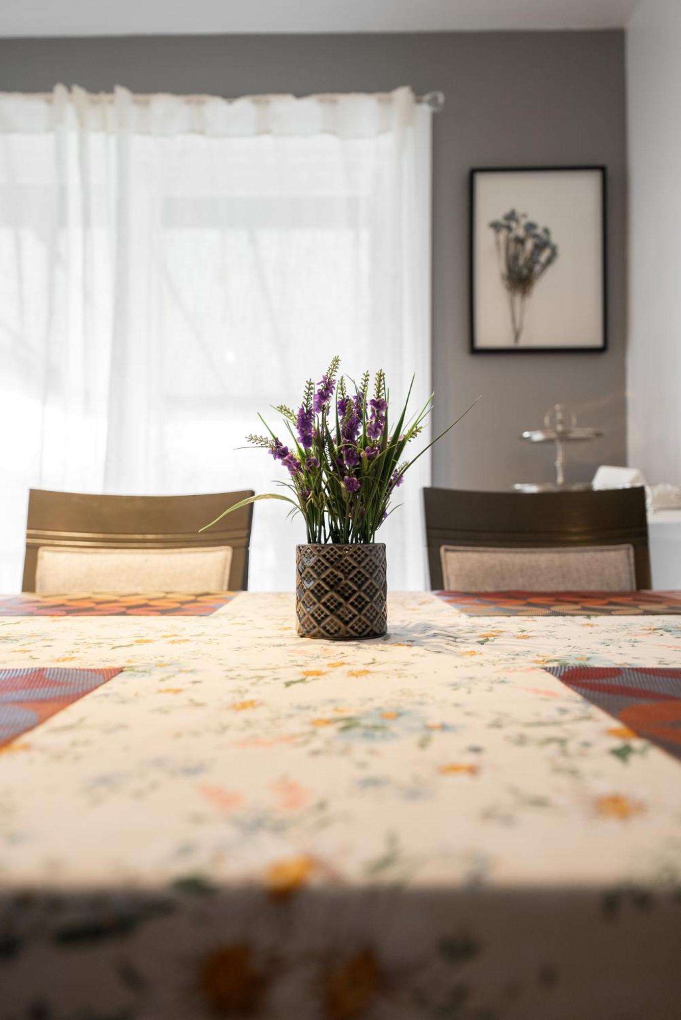 Comfortable Spacious House With Parking Brossard Ngoại thất bức ảnh