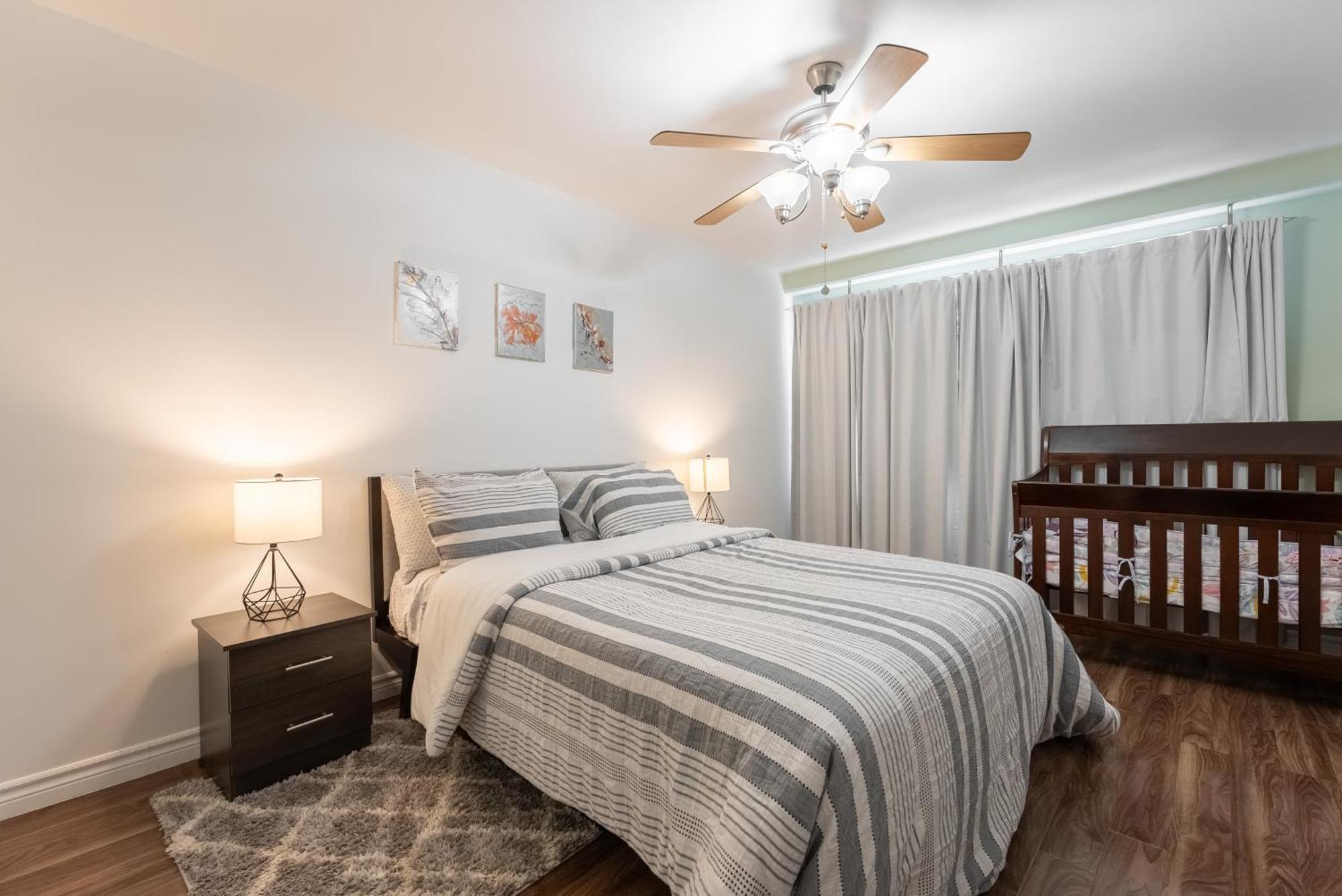 Comfortable Spacious House With Parking Brossard Ngoại thất bức ảnh