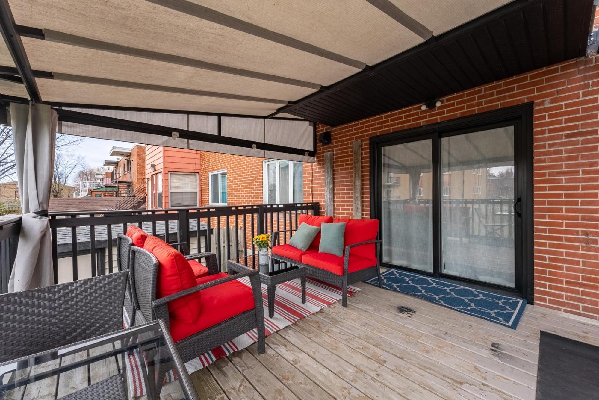 Comfortable Spacious House With Parking Brossard Ngoại thất bức ảnh